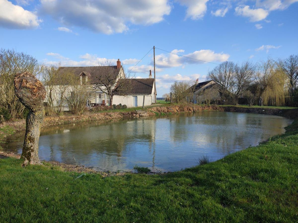 Gite Chez Jeannot Azay-le-Ferron Exterior foto